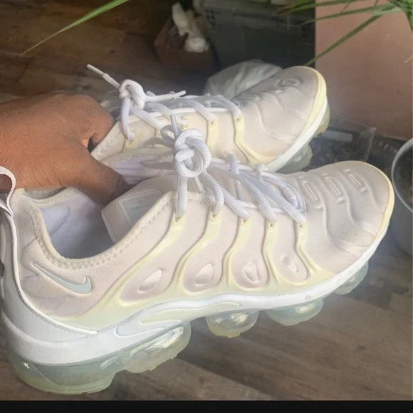 Size 11 worn once good condition - Picture 2 of 3